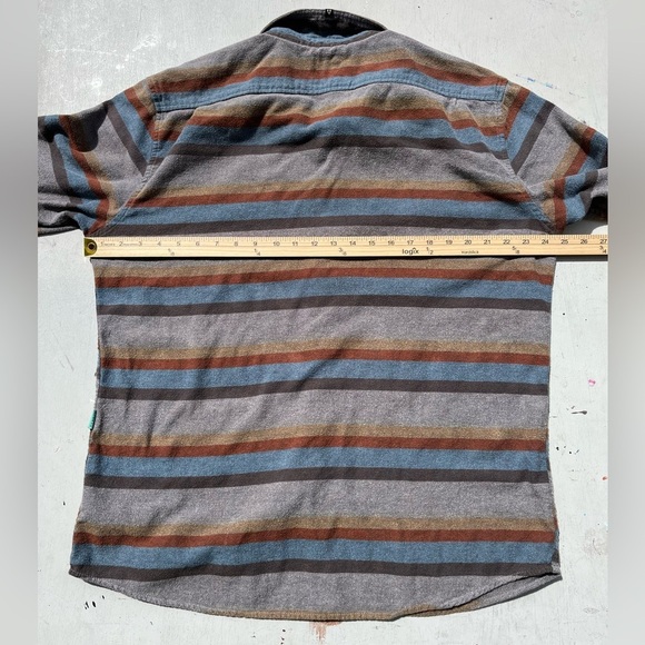 Men's Vissla Button Down Shirt Multicolor Striped XL Classic Cotton Beach Surf - Picture 13 of 16